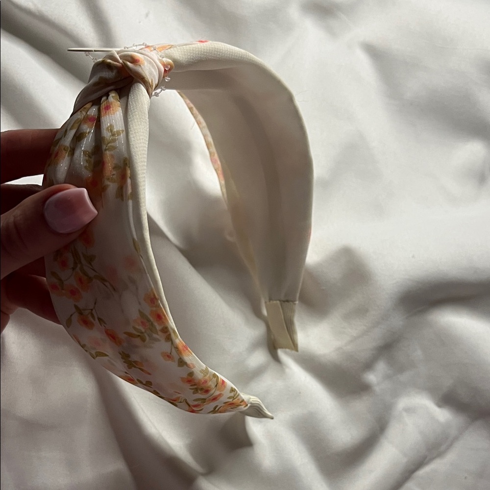 Elegant Floral Cream Hairband